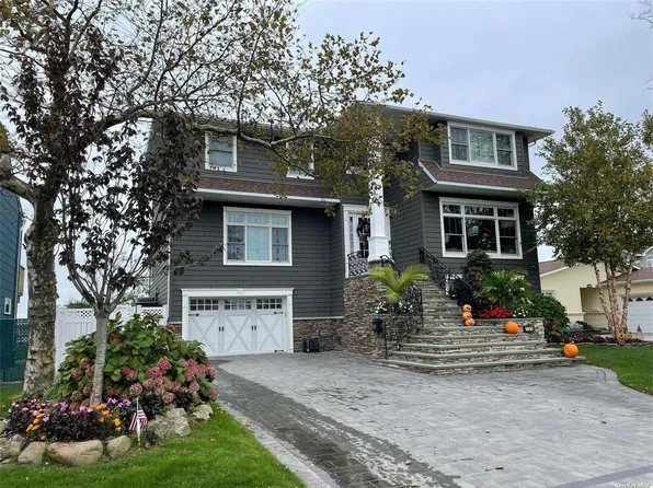 131 Island Parkway, Island Park, NY 11558