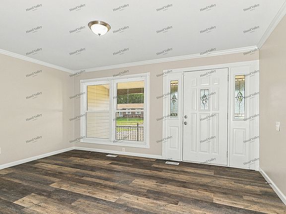 4th image of 1105 Lees Ln