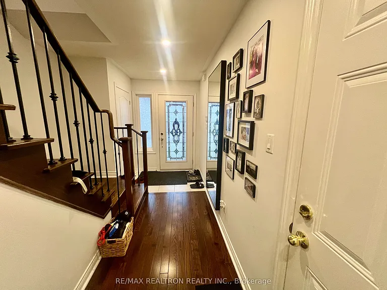 35 Enderly St — Photo 8