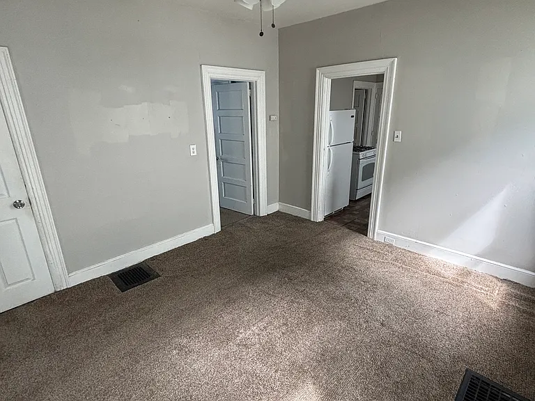 4 Highland Ave #1 — Photo 2