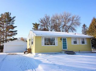 1303 Sunset Blvd, Minot, ND 58703