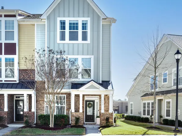 556 Balsam Fir Dr, Cary, NC 27519