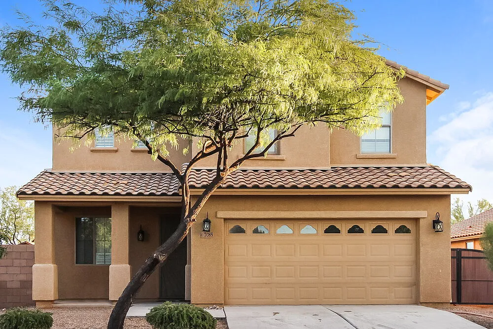 5 bed, 3.0 bath, 2550 sqft, $2,625 — Photo 1
