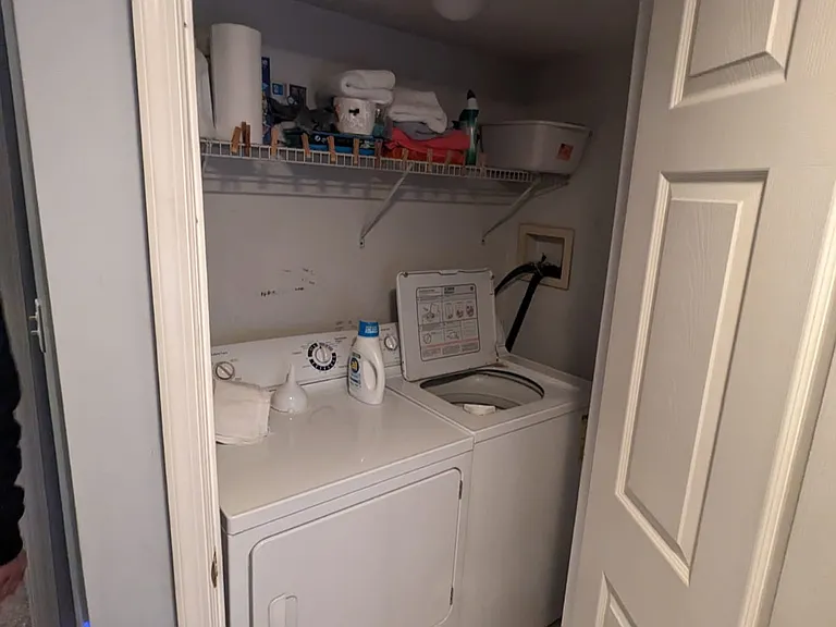 421 Finn St — Photo 4
