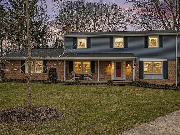 2nd image of 3541 Sulgrave Pl