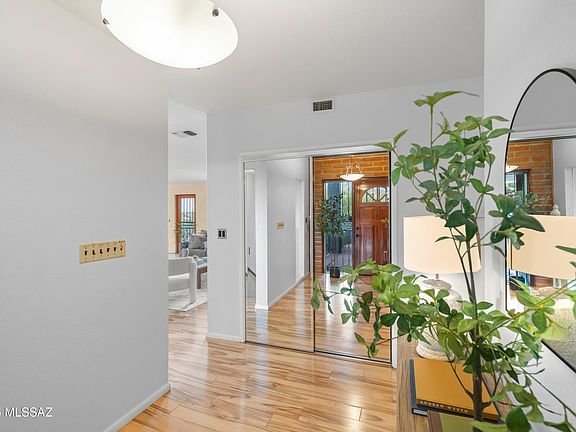 4th image of 5036 N Calle Bosque