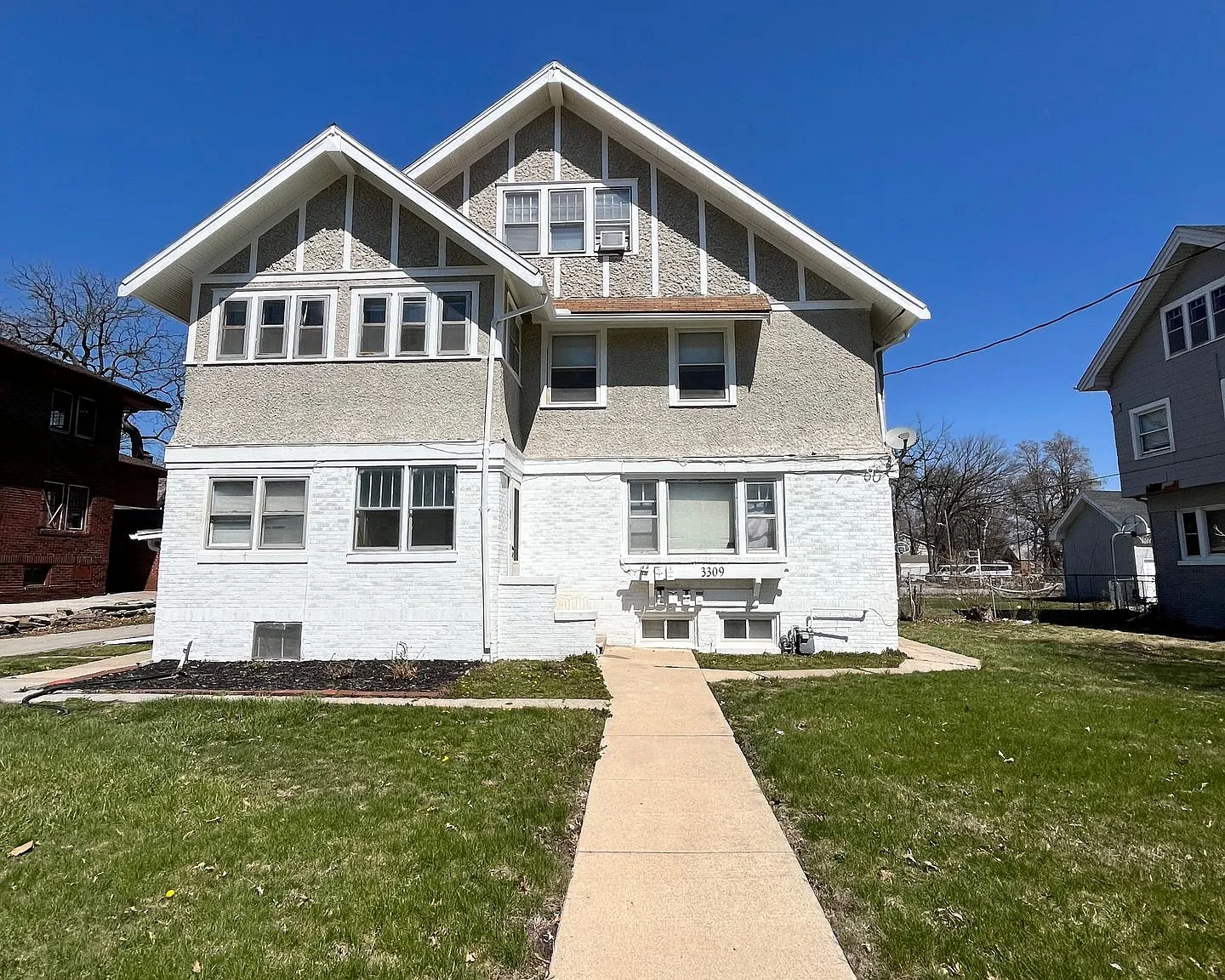 3309 University Ave — Photo 1