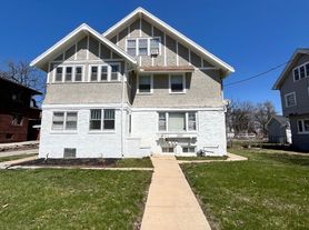 3309 University Ave