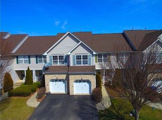 59 Heatherwood Dr, North Brunswick, NJ 08902