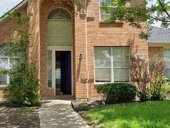 3rd image of 2004 Westbury Ln