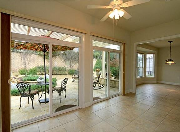 4th image of 108 McKinney Falls Ln