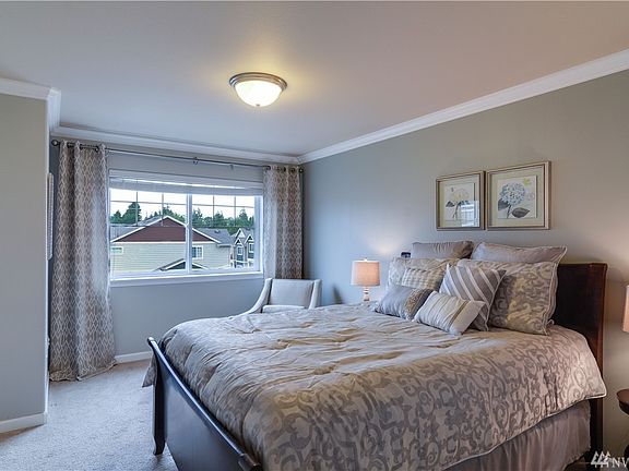 Master bed room with full bath