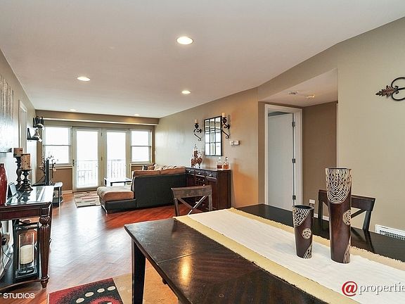 Living Room / Dining Room