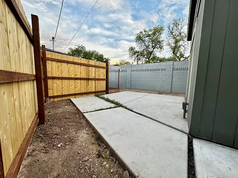 104 E Vista Del Cerro Dr #A — Photo 13