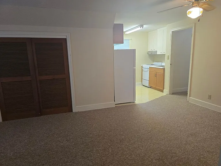404 W Fairmount Ave — Photo 3
