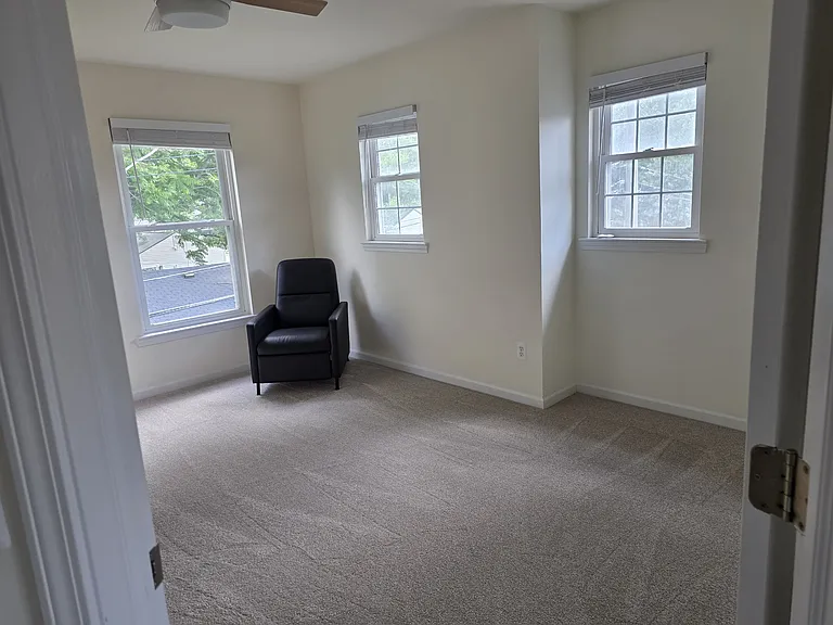 2103 Enterprise Dr — Photo 28