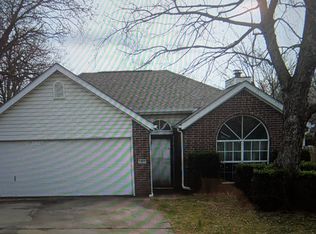 1466 N Weatherwood Ct, Fayetteville, AR 72704