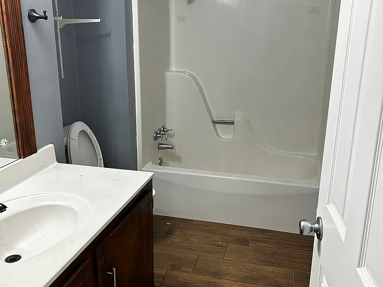 205 N Shawnee Blvd #C — Photo 5