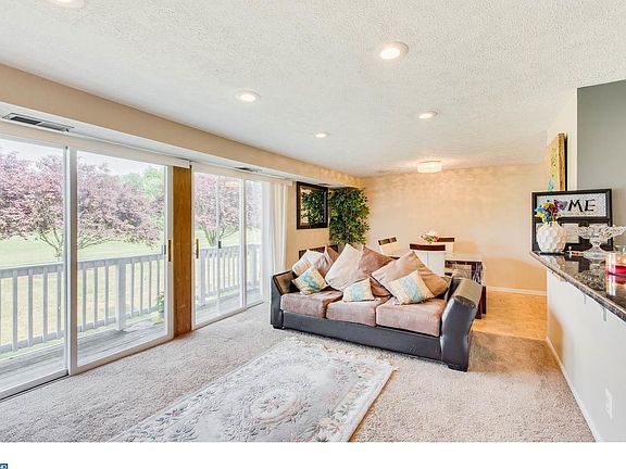 5th image of 144 Kenwood Dr