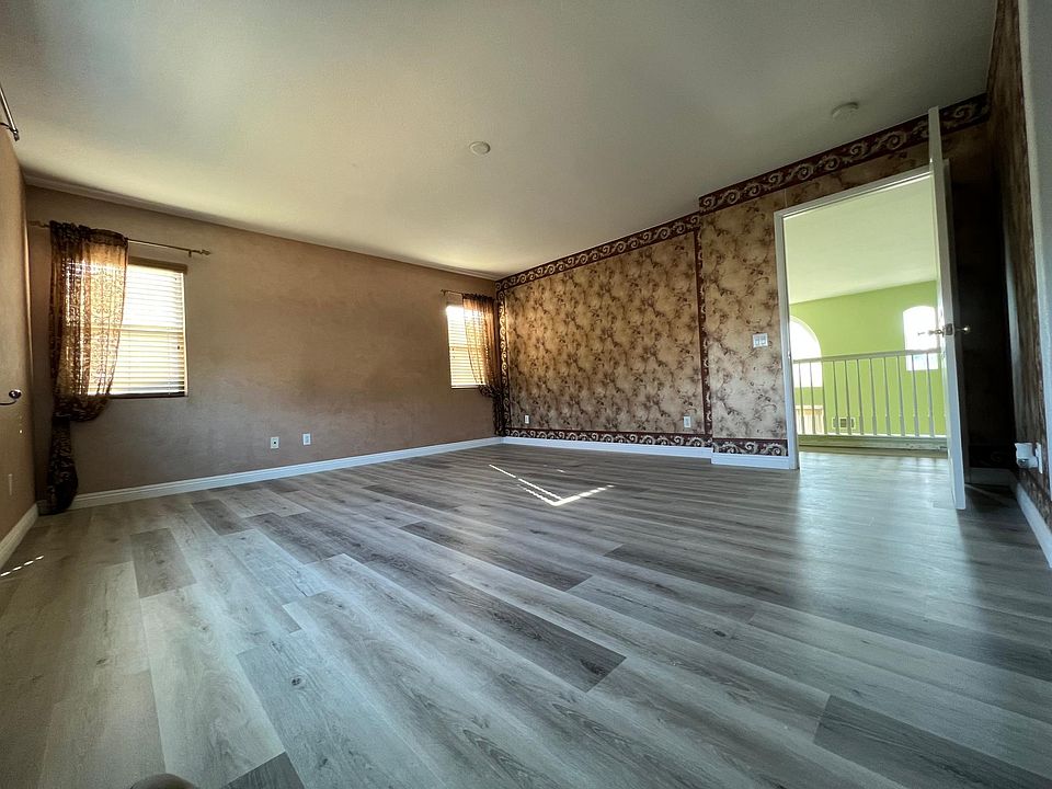 2nd image of 27721 Rockwood Ave