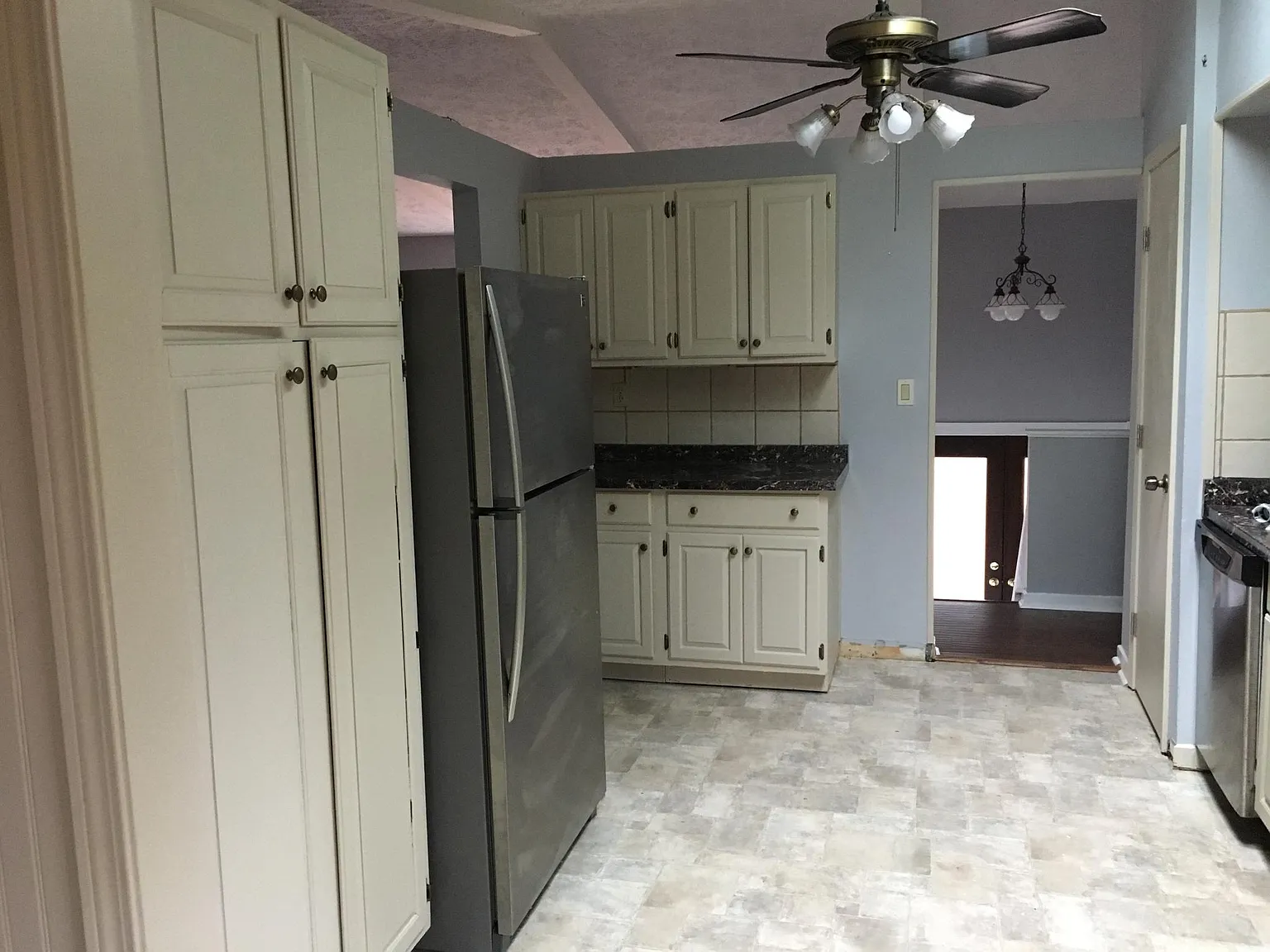 246 Pinehurst Ln — Photo 4