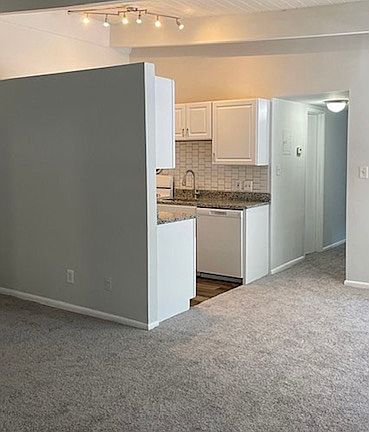 4th image of 4319 Americana Dr APT 204