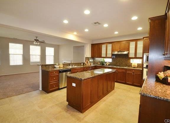 4th image of 380 W Saint Andrews St
