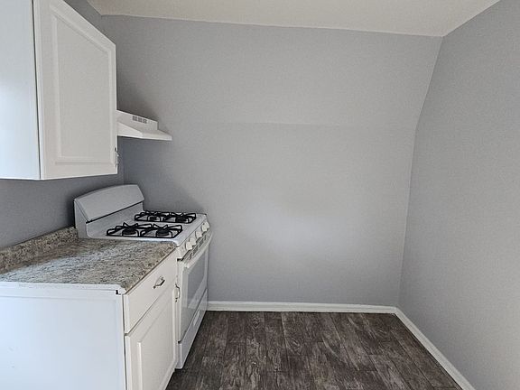 4th image of 181 N 12th St Floor 3