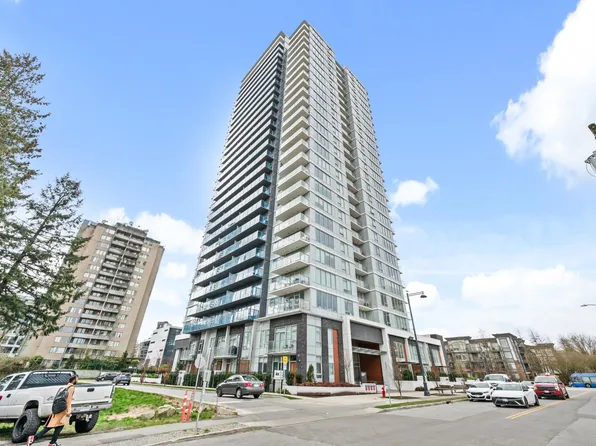 13428 105th Ave #2802, Surrey, BC V3T 0S6