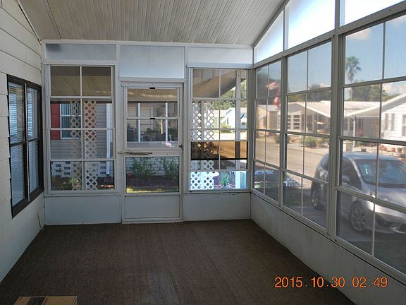 Front Entrance Screened Enclosed Lanai