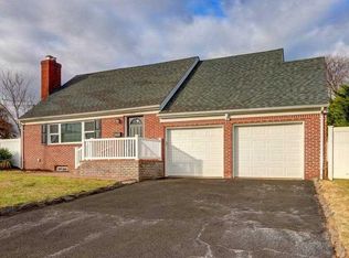 593 Edwards St, Baldwin, NY 11510