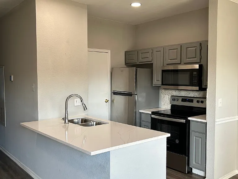 12166 Metric Blvd #277 — Photo 4