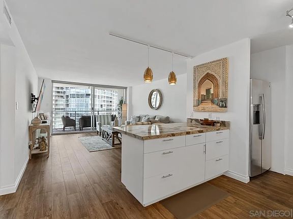 4th image of 1830 Avenida Del Mundo Unit 1103