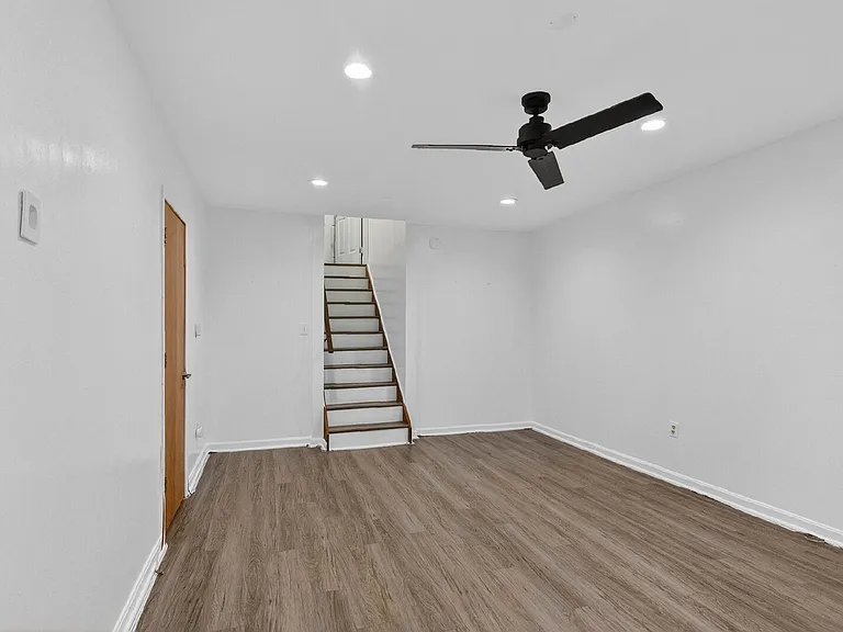 21228 McFadden Sq #314 — Photo 5