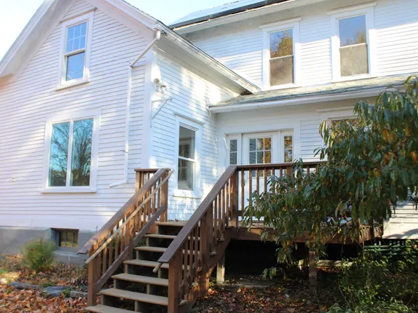 34 Moore St, Erving, MA 01344