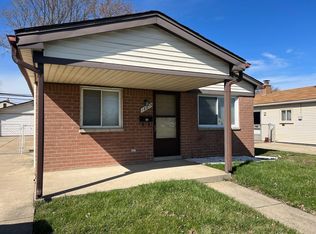18815 Marquette St, Roseville, MI 48066