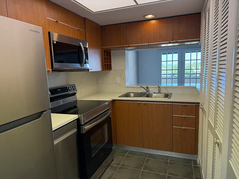 835 S Osprey Ave #411 — Photo 11