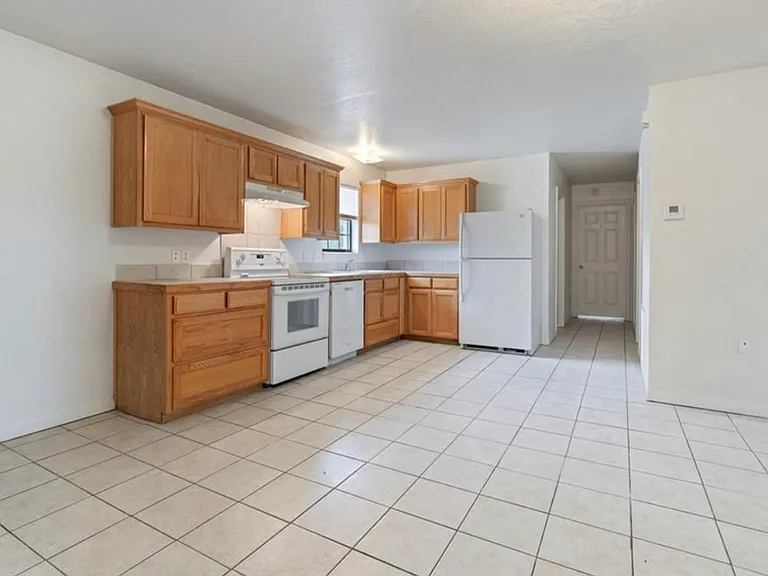 317 N Katy Rd #202 — Photo 8