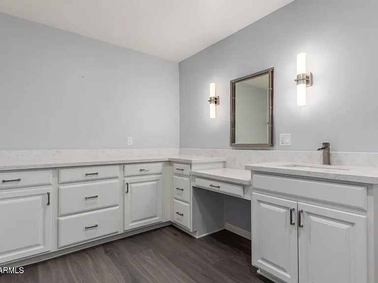 481 W Half Moon Way — Photo 18