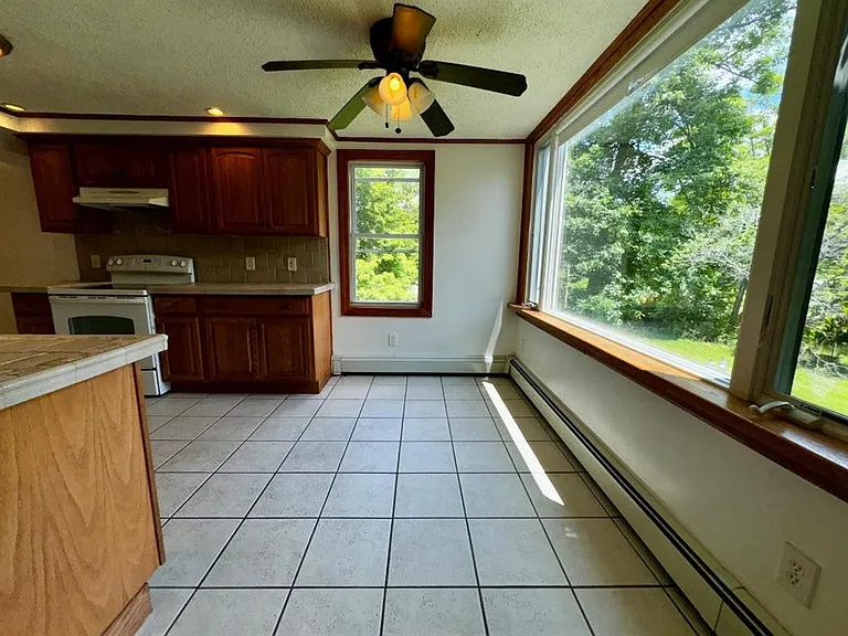 8 Lake Ave — Photo 16