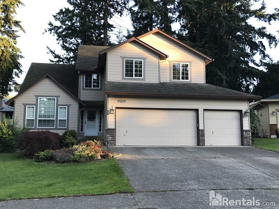 1st image of 9509 NE 11th Way