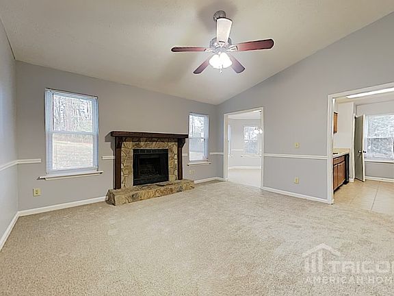 3rd image of 2914 Wildflower Ln