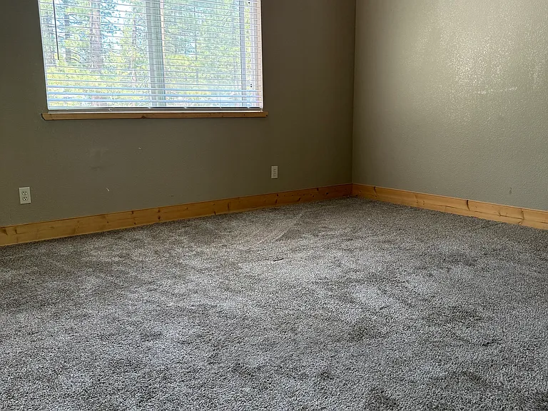 846 Modesto Ave — Photo 3
