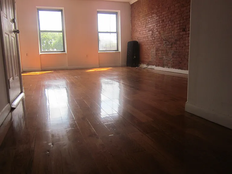 31 Beech St #1 — Photo 4