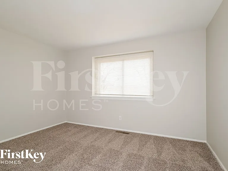 4872 Bristol Rock Rd — Photo 10