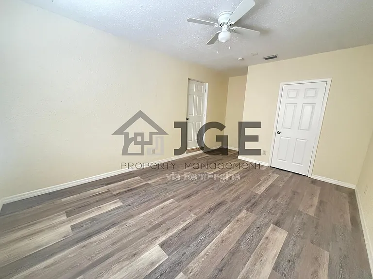 2351 Lafayette St — Photo 11
