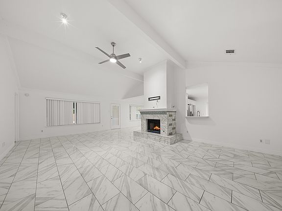 3rd image of 4952 Hollow Ridge Rd