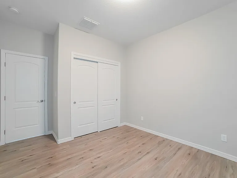 19284 W Woodlands Ave — Photo 13