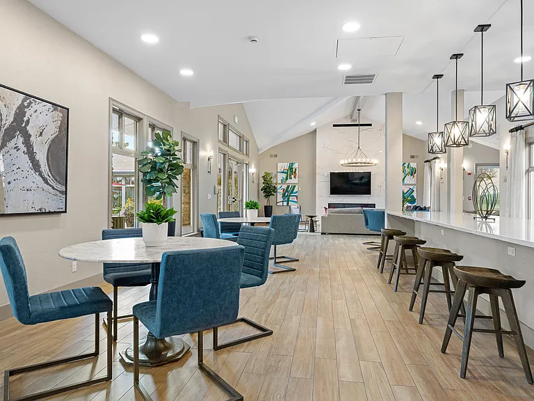 Montrachet Apartment Homes — Photo 13