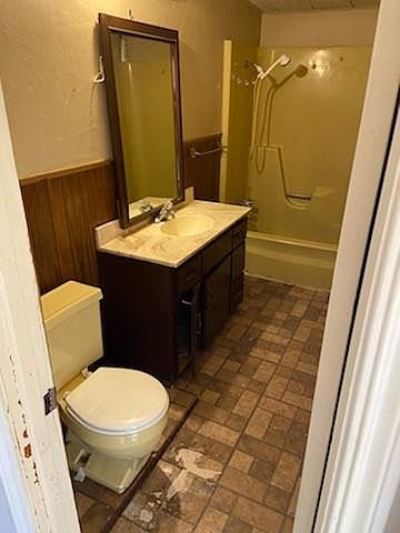 2nd image of 2116 Brighton Ave
